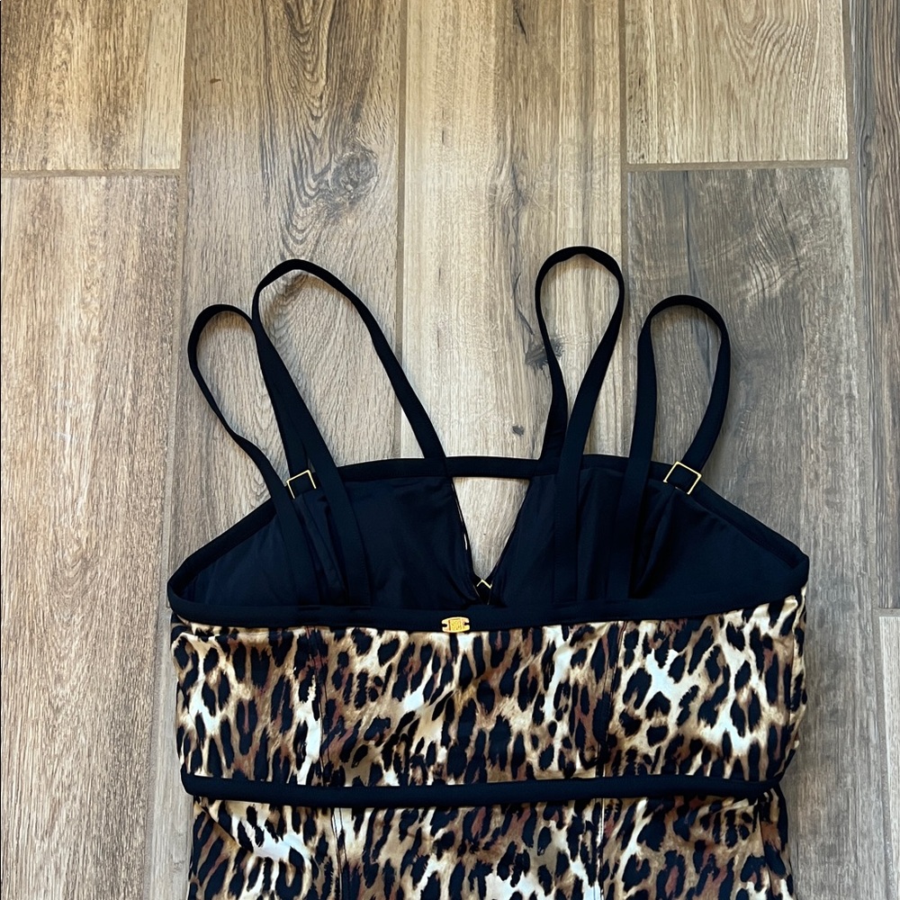Amoressa Slimming cheetah Print One Piece - Picture 9 of 14